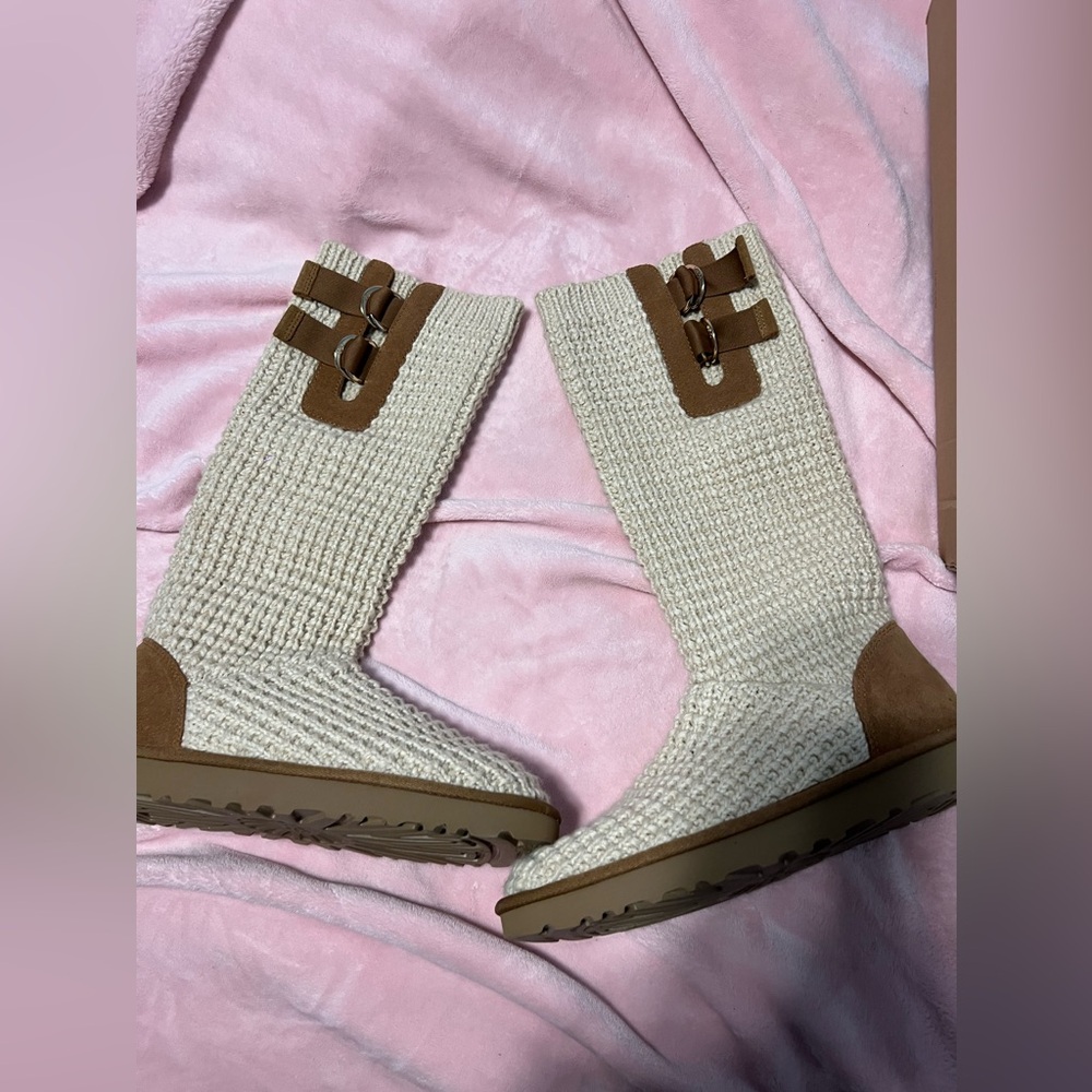 UGG Classic Solene "Chestnut Oatmeal" boots size 8*new* without original box